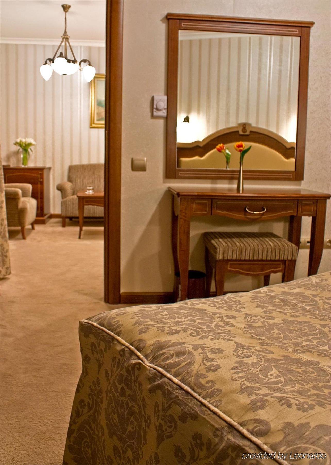 Hotel Berlin Park Vitosha Sofya Oda fotoğraf