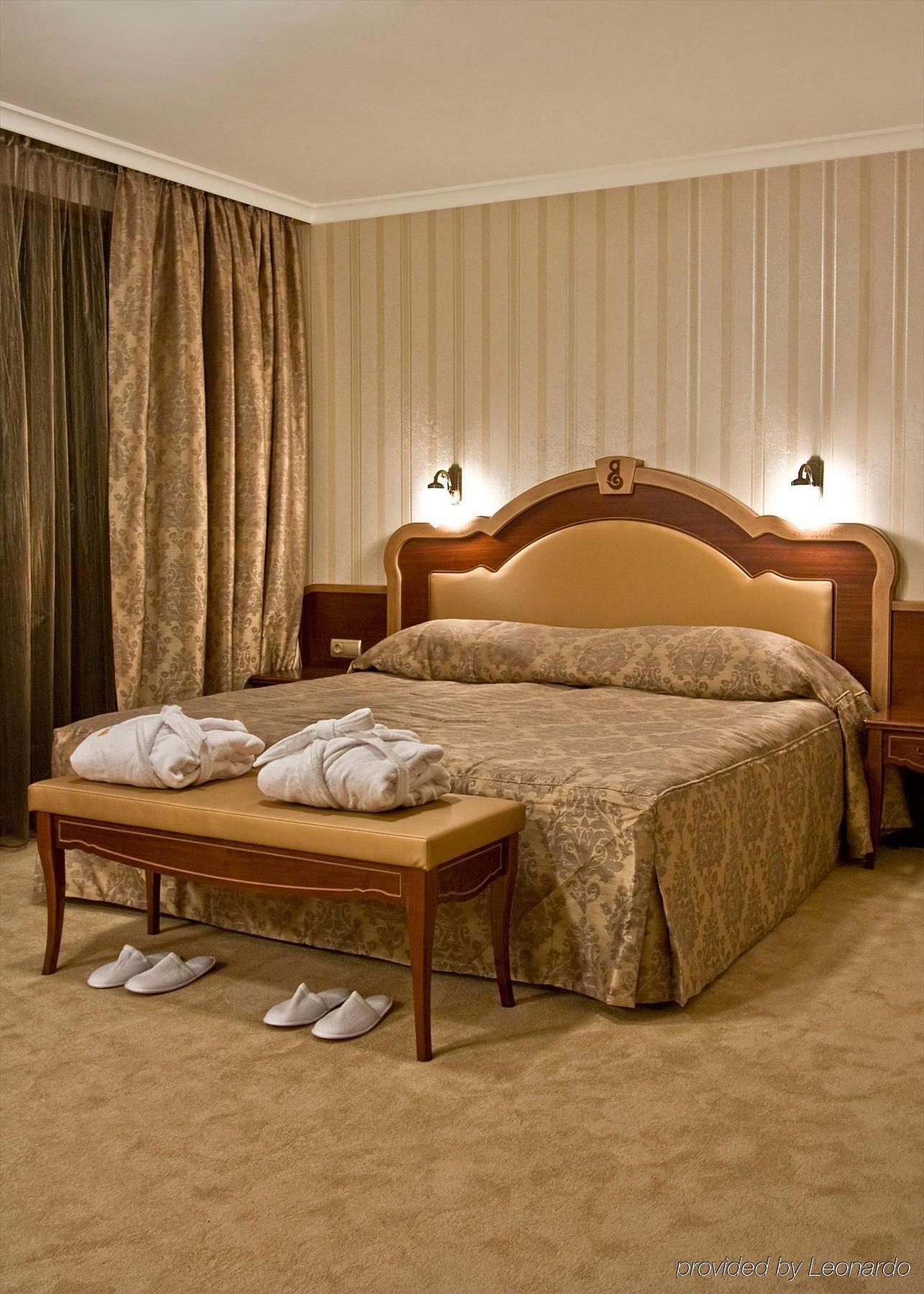 Hotel Berlin Park Vitosha Sofya Oda fotoğraf