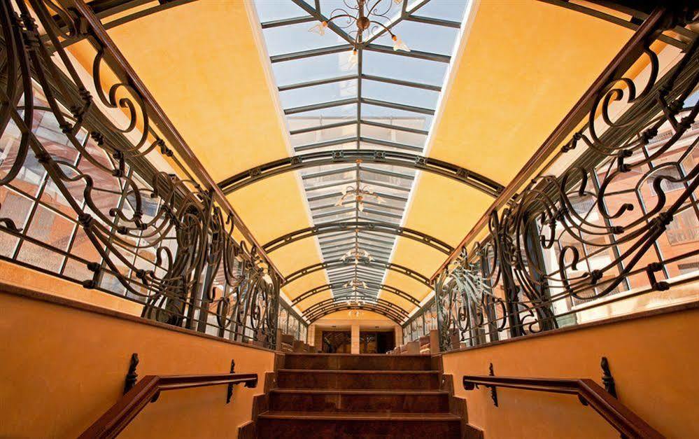 Hotel Berlin Park Vitosha Sofya İç mekan fotoğraf